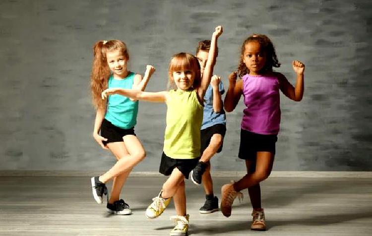 Давайте двигаться дальше: простые аэробные упражнения для детей